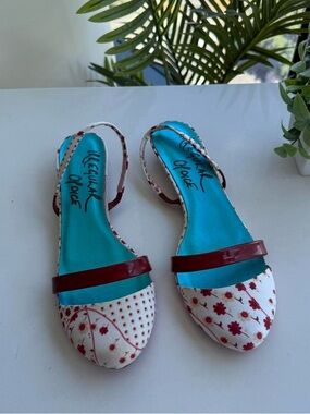 CUTEST Vtg Irregular Choice White Floral Slingback Sandal Flats w Red Accents- 7